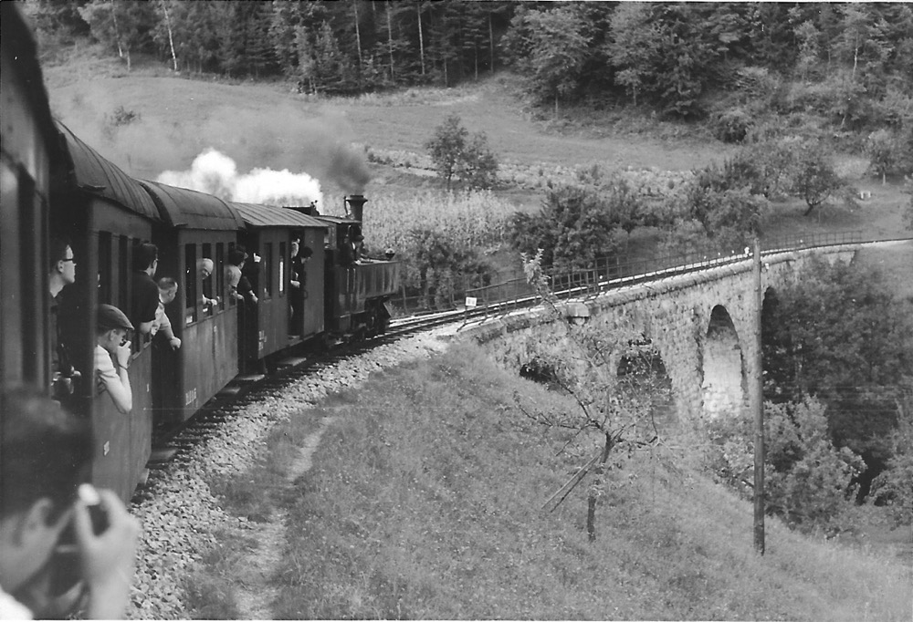 Wiez to Ratten about to cross the viaduct