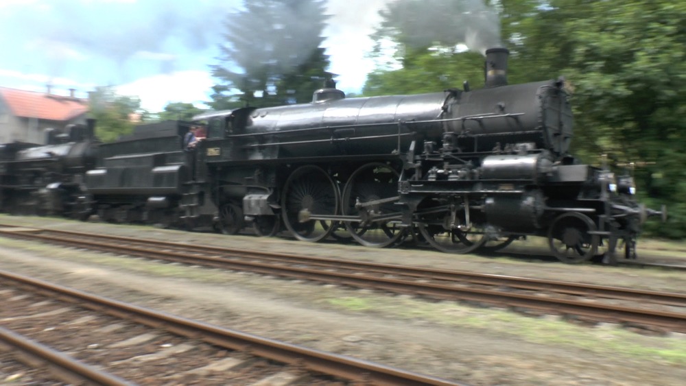 310  Speeds through Revnikov CDZ with Czech plates