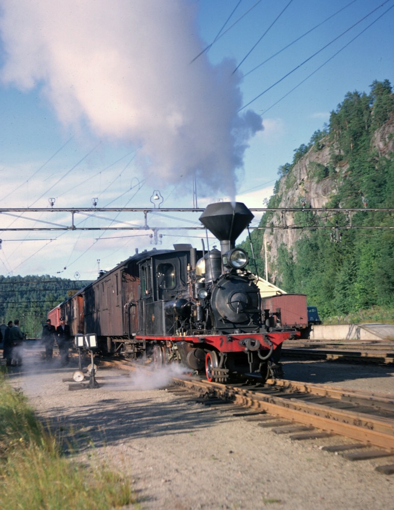 At Grovane on the mixed gauge