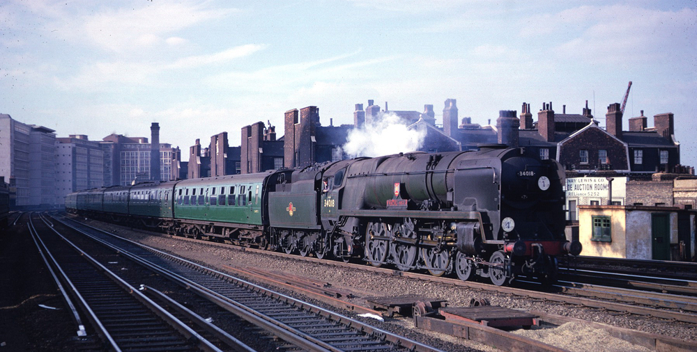 Axminster approaching Vauxhall